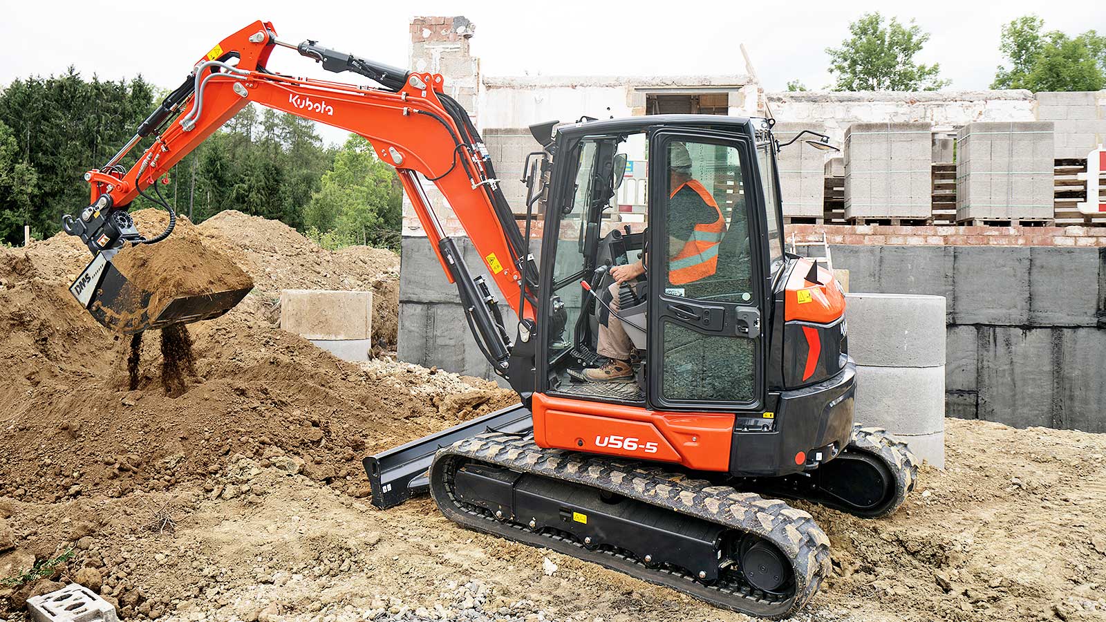 Güçlü ve Dayanıklı İş Makineleri